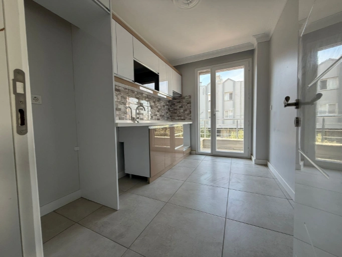 2+1 Kiralık Daire - Fotoğraf 15